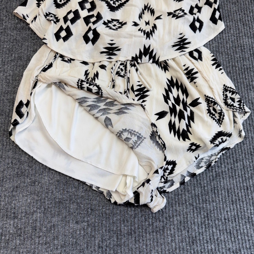 Sage Off Shoulder Romper Tribal Print Black‎ White Boho Women's Large - Picture 6 of 9
